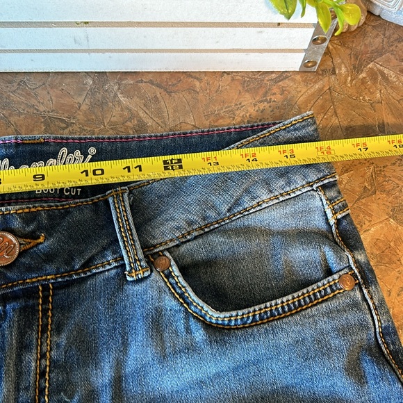 Wrangler women’s signature boot cut jeans - Picture 15 of 16